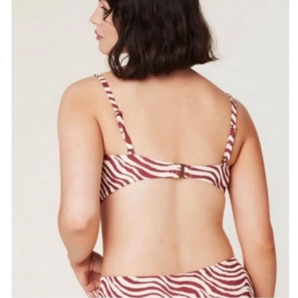 Andie Swim The Capri Bikini Top in Bias Stripe Truffle NWT Size Medium